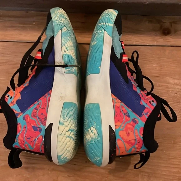 Jordan Kids Sneakers in Vibrant Orange and Blue - Picture 6 of 7